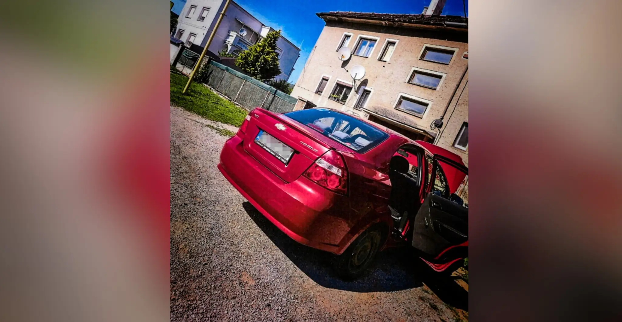 Dieťa sa zamklo v aute