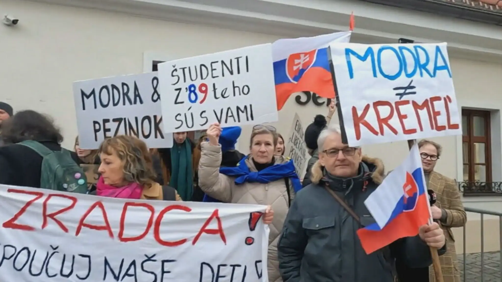 Protest v Modre