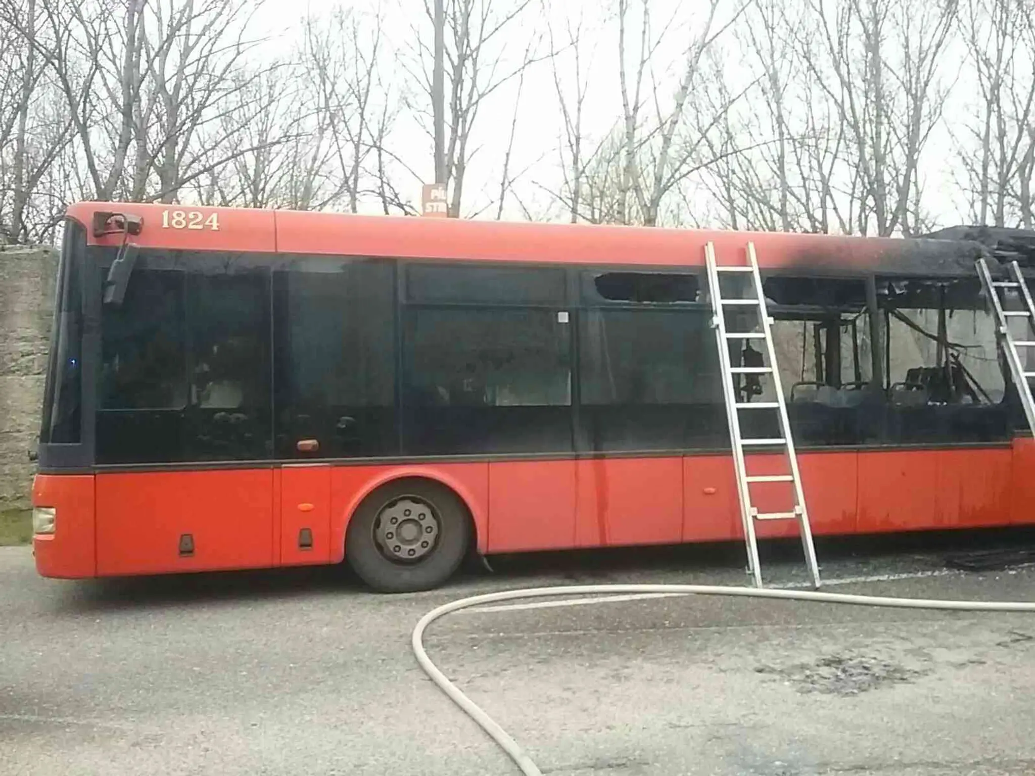 Požiar autobusu MHD v Bratislave.