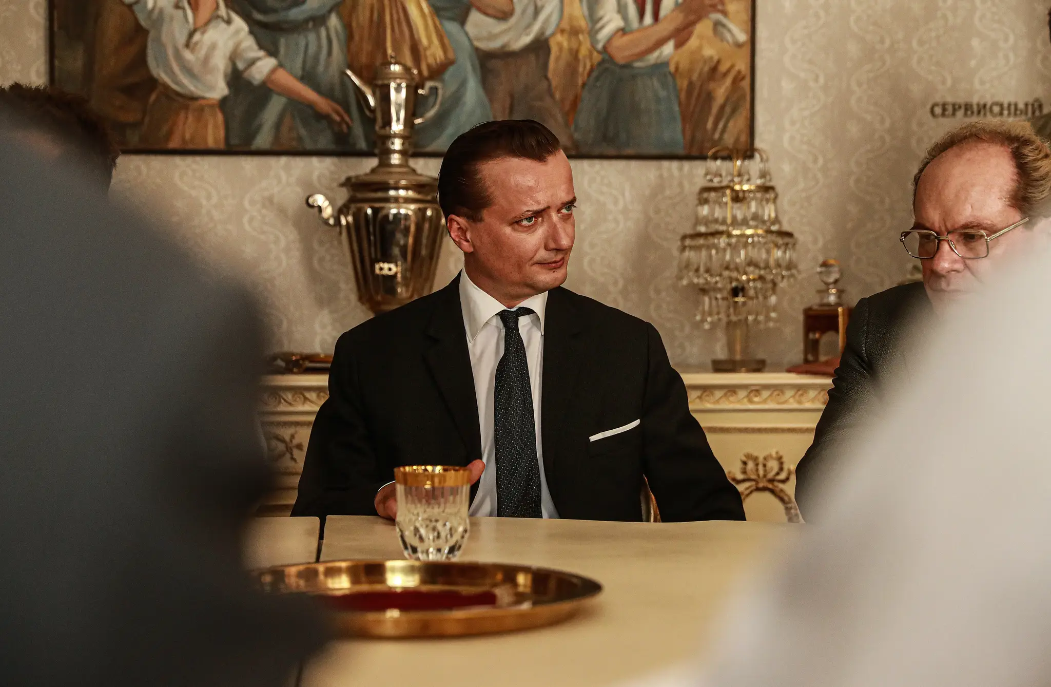Dano Heriban ako Alexander Dubček vo filme Muž, ktorý stál v ceste