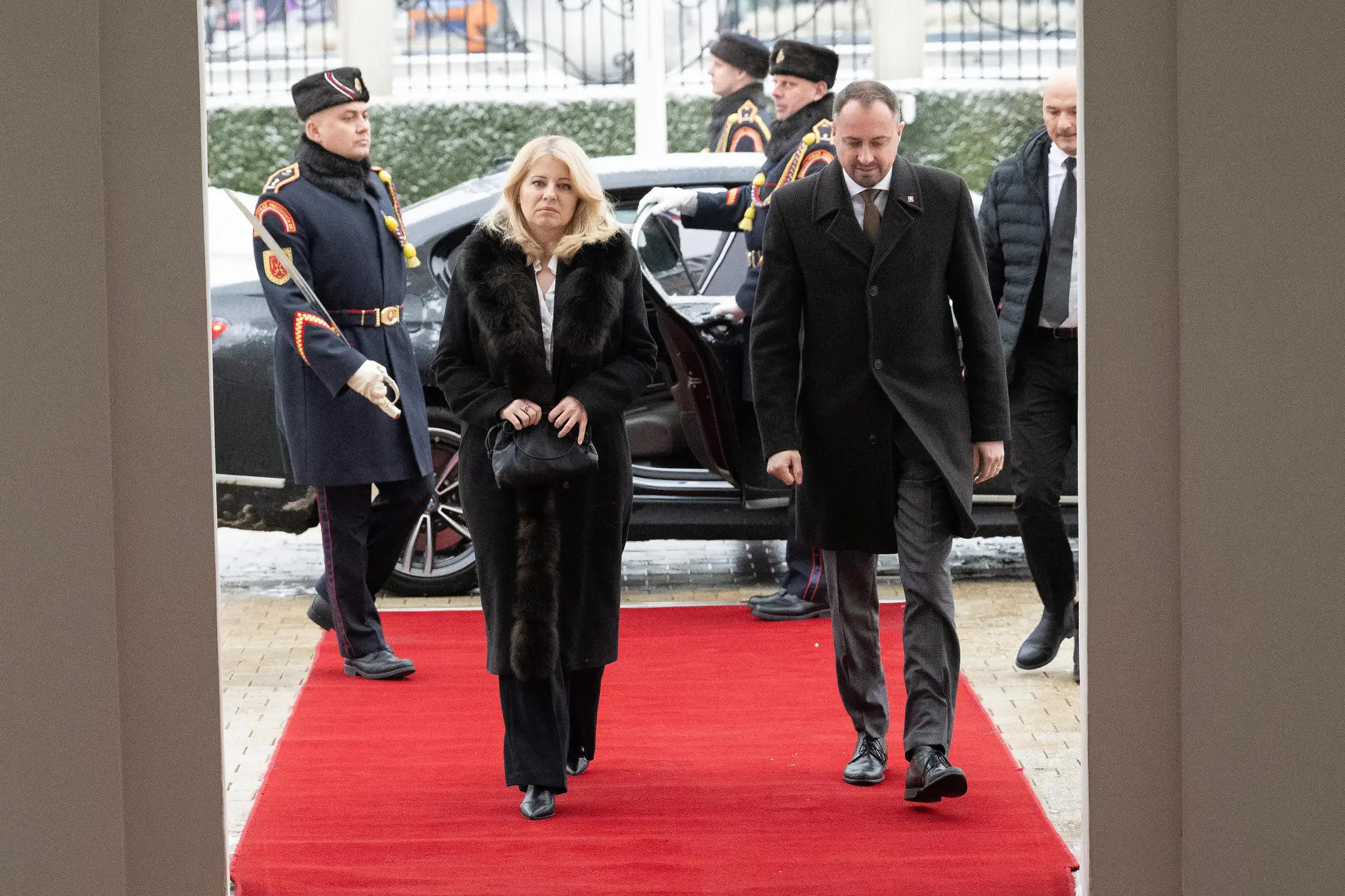 Bývalé hlavy štátu sa streli v prezidentskom paláci