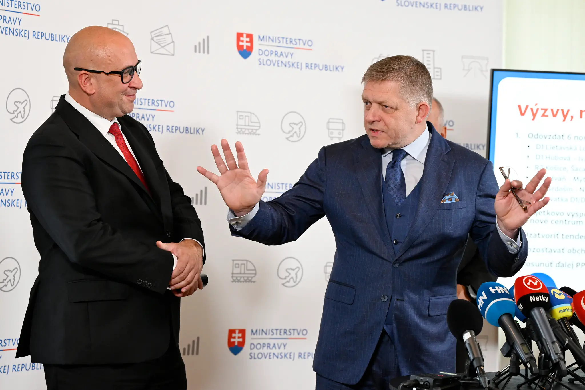 Predseda vlády SR Robert Fico navštívil Ministerstvo dopravy SR