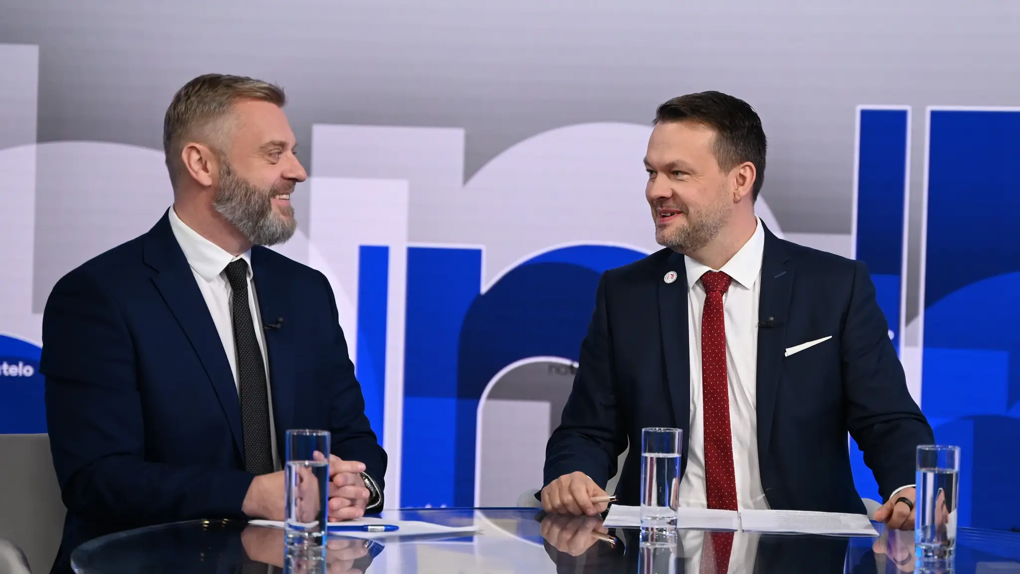 Hosťami Na telo boli Samuel Migaľ (Hlas-SD) a Juraj Krúpa (Sloboda a solidarita)