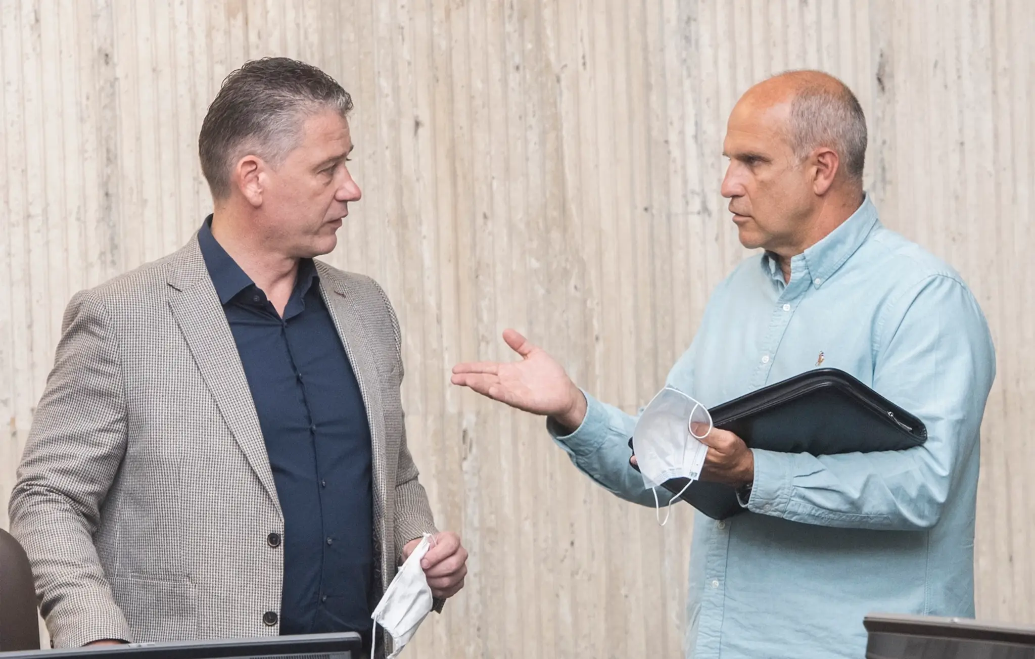 Na snímke zľava minister vnútra Roman Mikulec a Milan Lučanský (júl 2020)