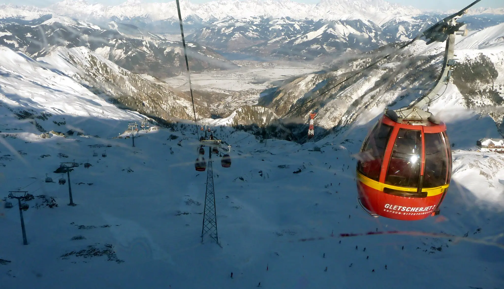 Lyžiarske stredisko v rakúskych Alpách pri dedinke Kaprun.