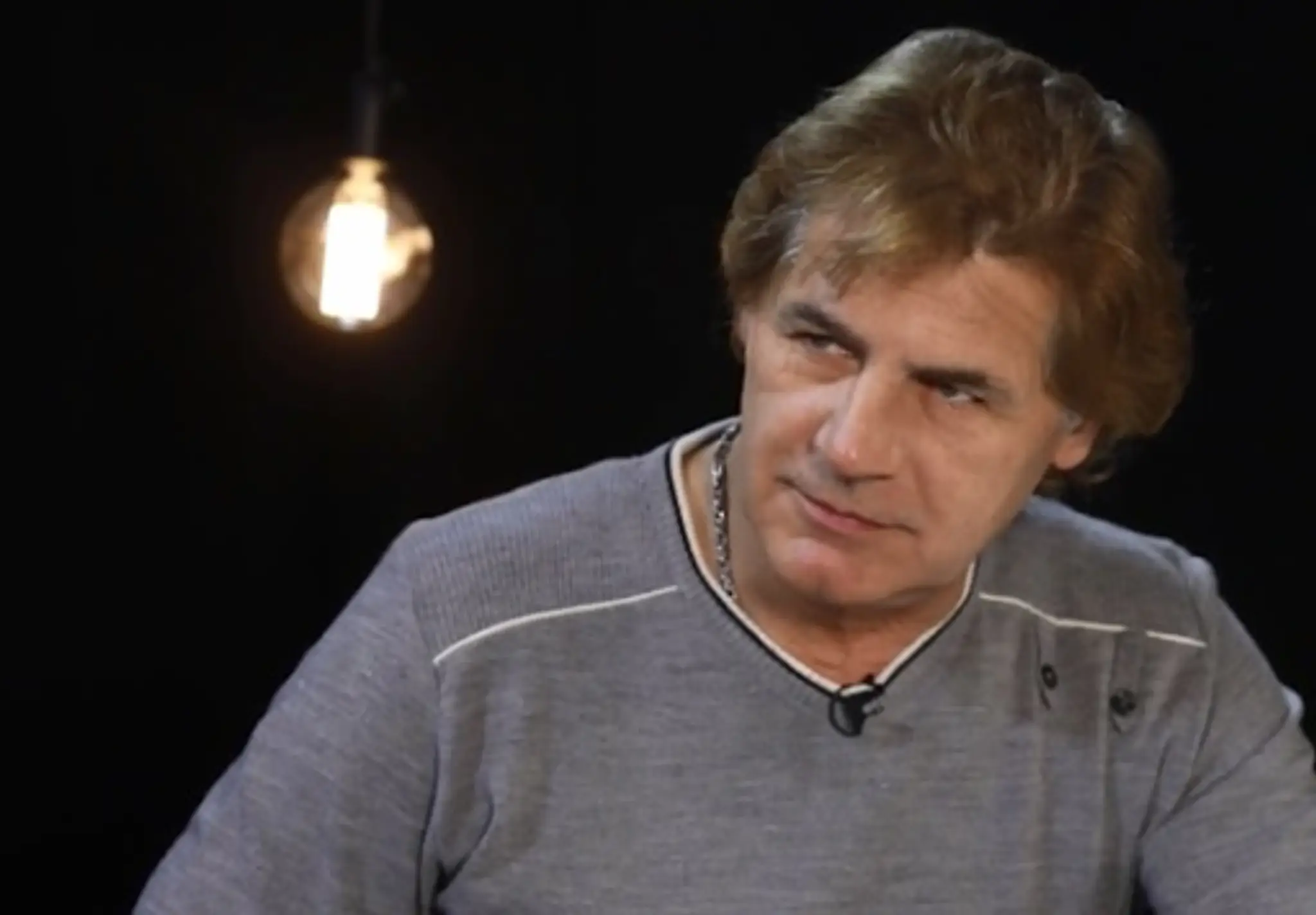 Roberto naodpovedal správne aj napriek tomu, že odpoveď mal na tričku.