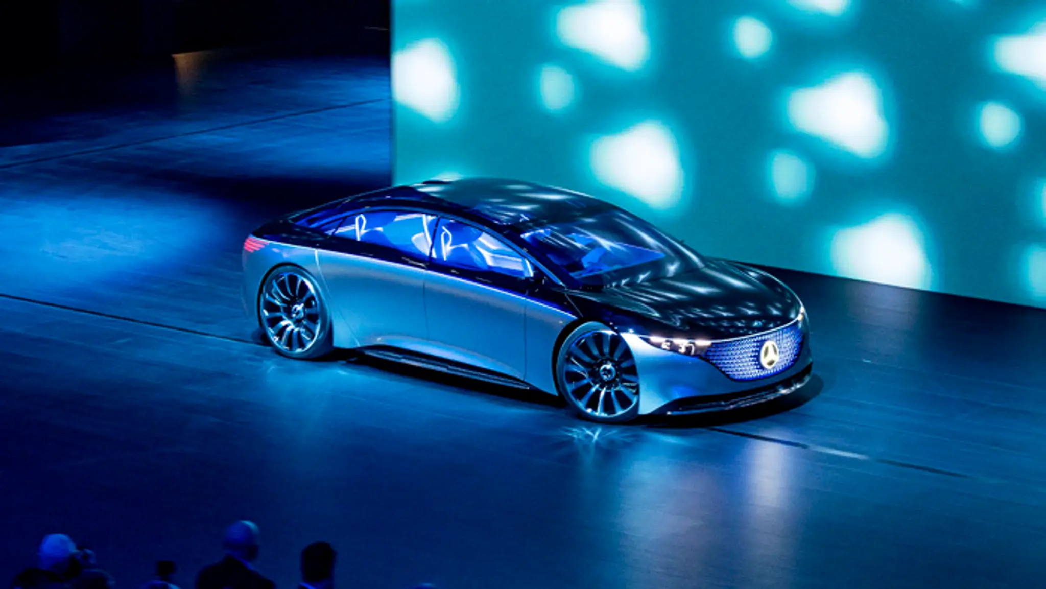 Nový model automobilu Vision EQS od firmy Mercedes.