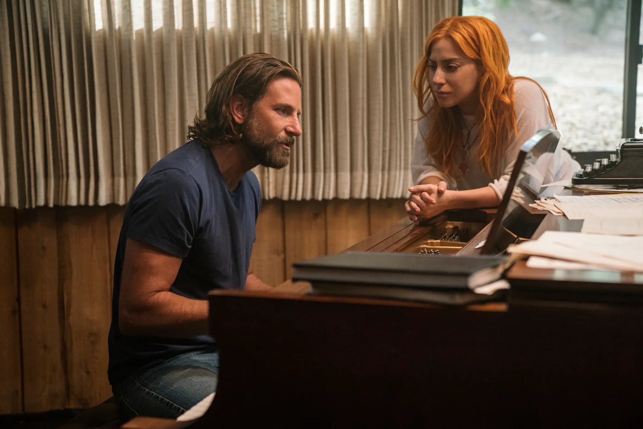 Bradley Cooper a Lady Gaga vo filme A Star Is Born