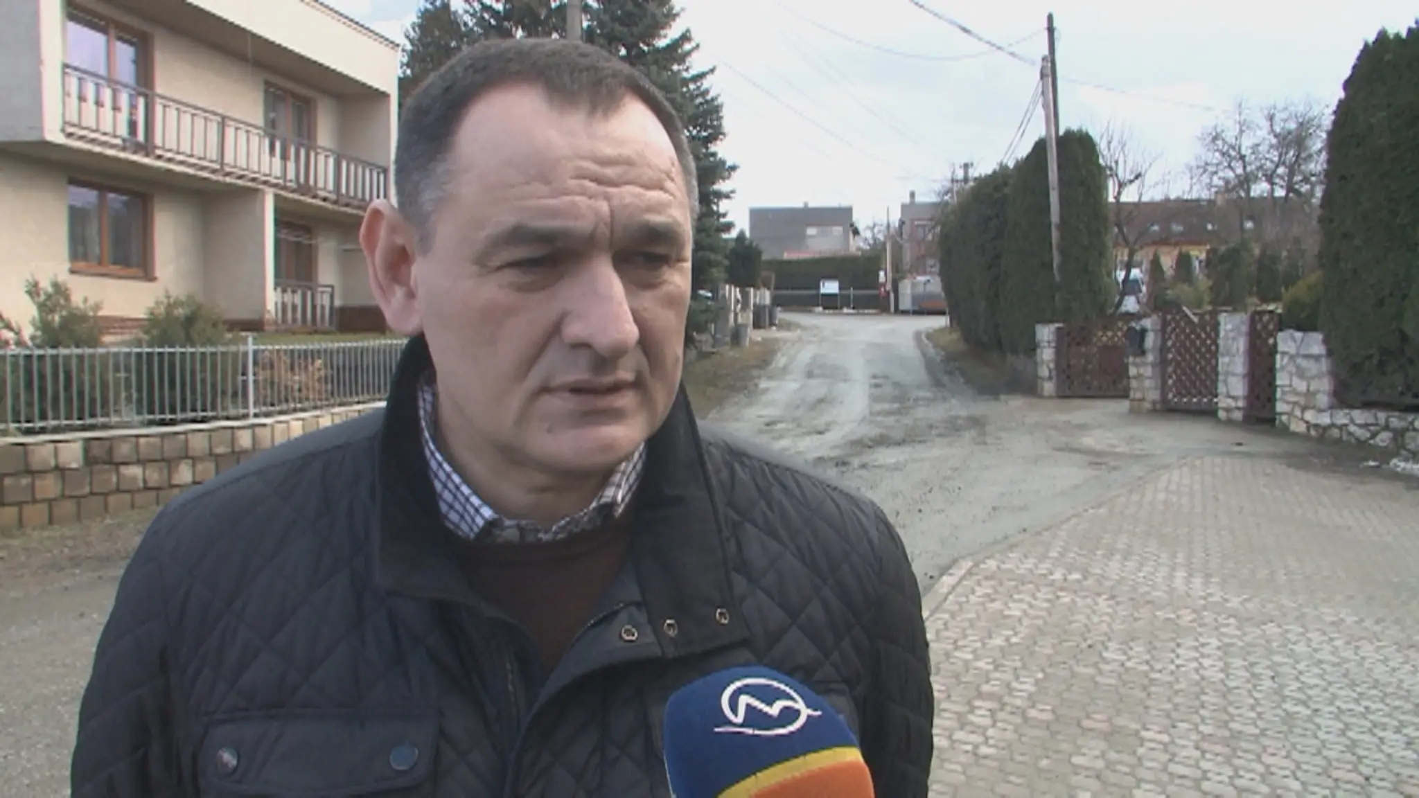 O svojom susedovi a jeho údajnom napojení na mafiu´Ndranghetu sa Chudík vraj dozvedel z médií.