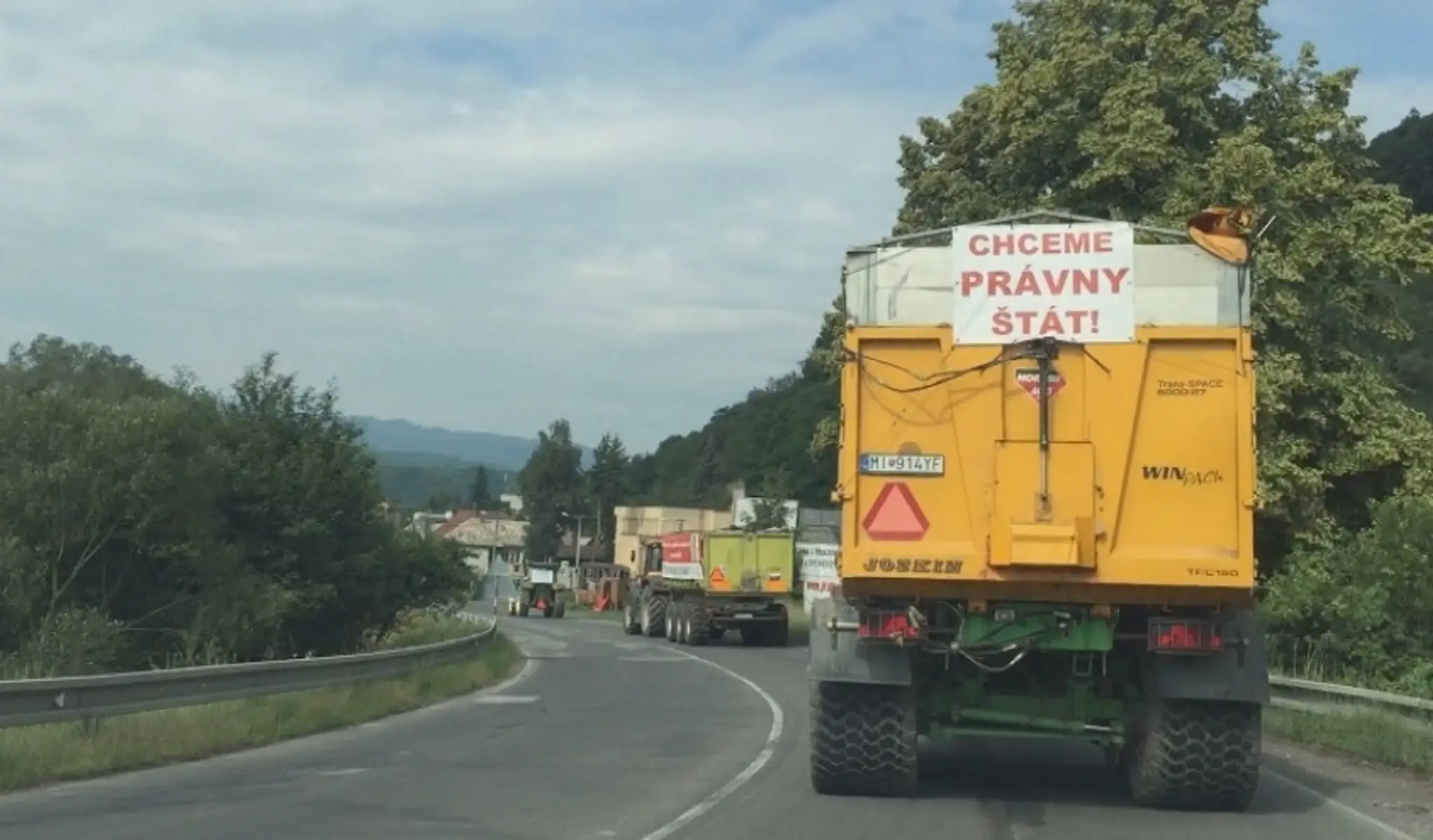 Protestná jazda farmárov