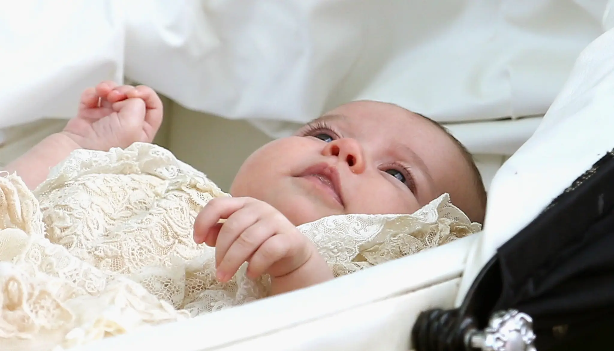 Na nedatovanej snímke, ktorú zverejnil Kensingtonský palác je princezná Charlotte v sídle Amner Hall v Norfolku.