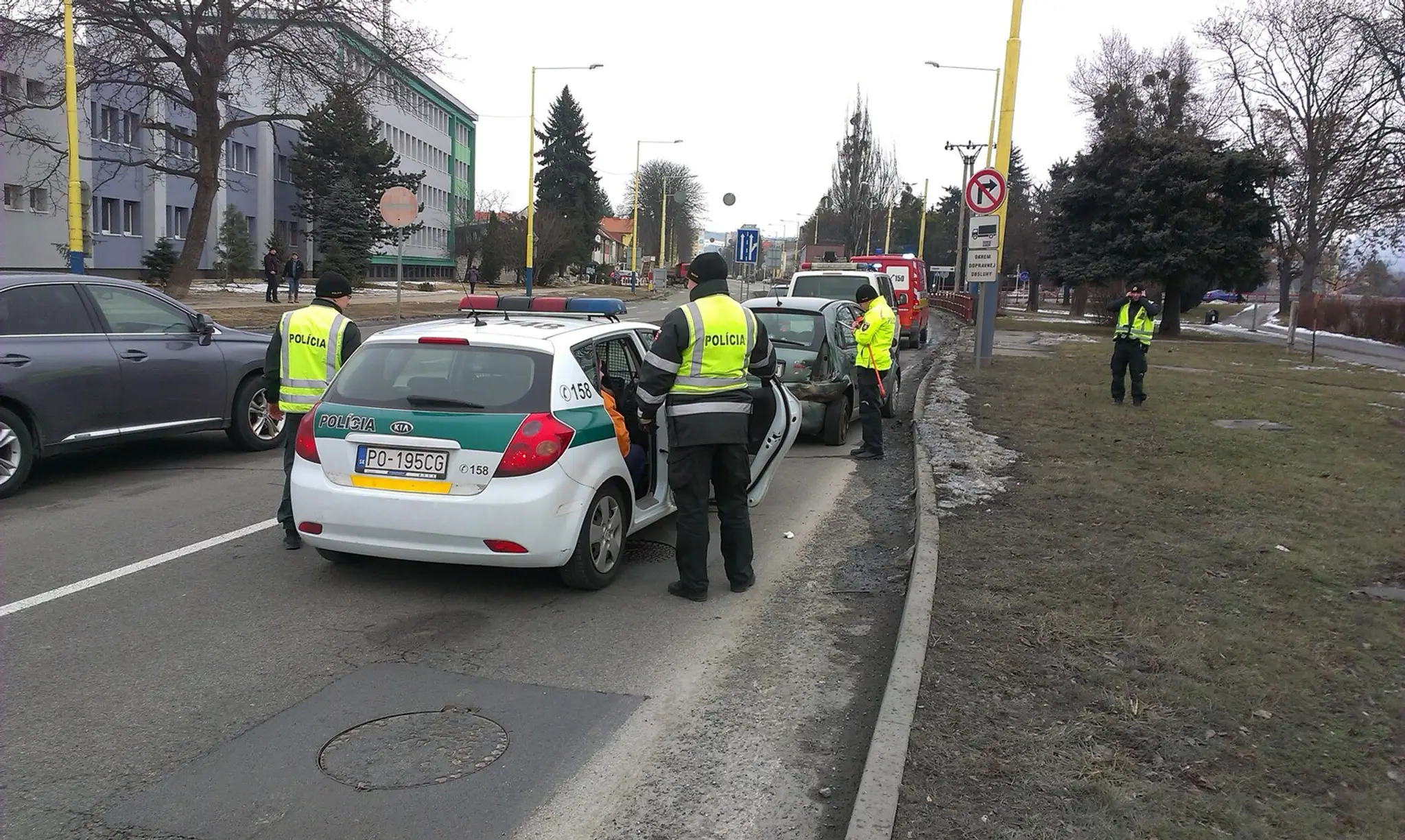 V Prešove sa zrazili dve autá. V jednom sedela opitá dcéra, v druhom jej opitá matka