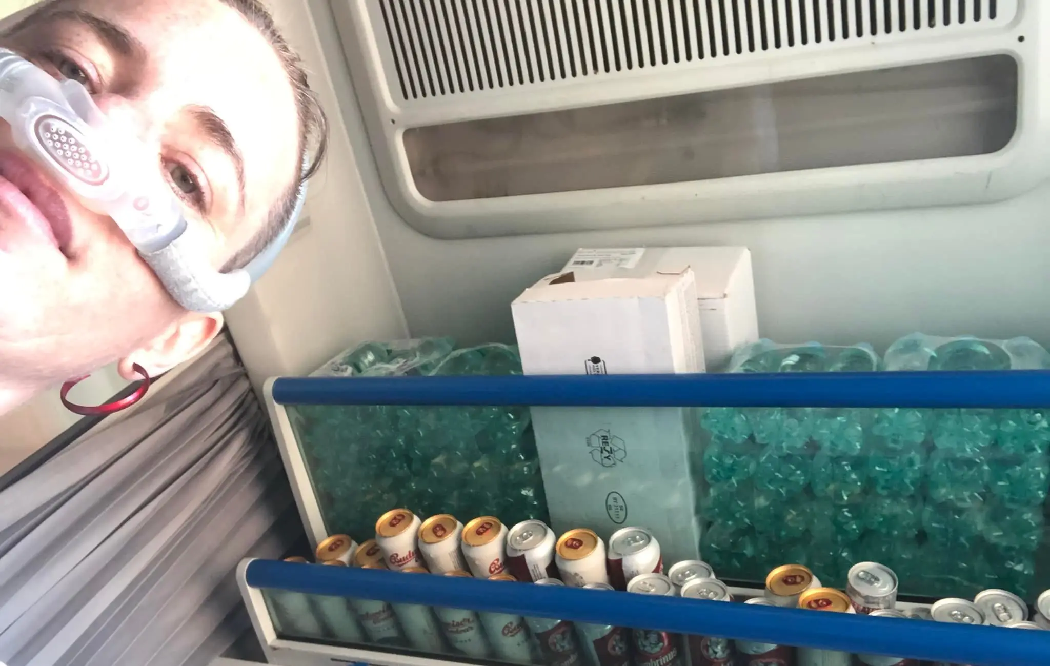 Hrozné cestovanie vlakom ženy na vozíku