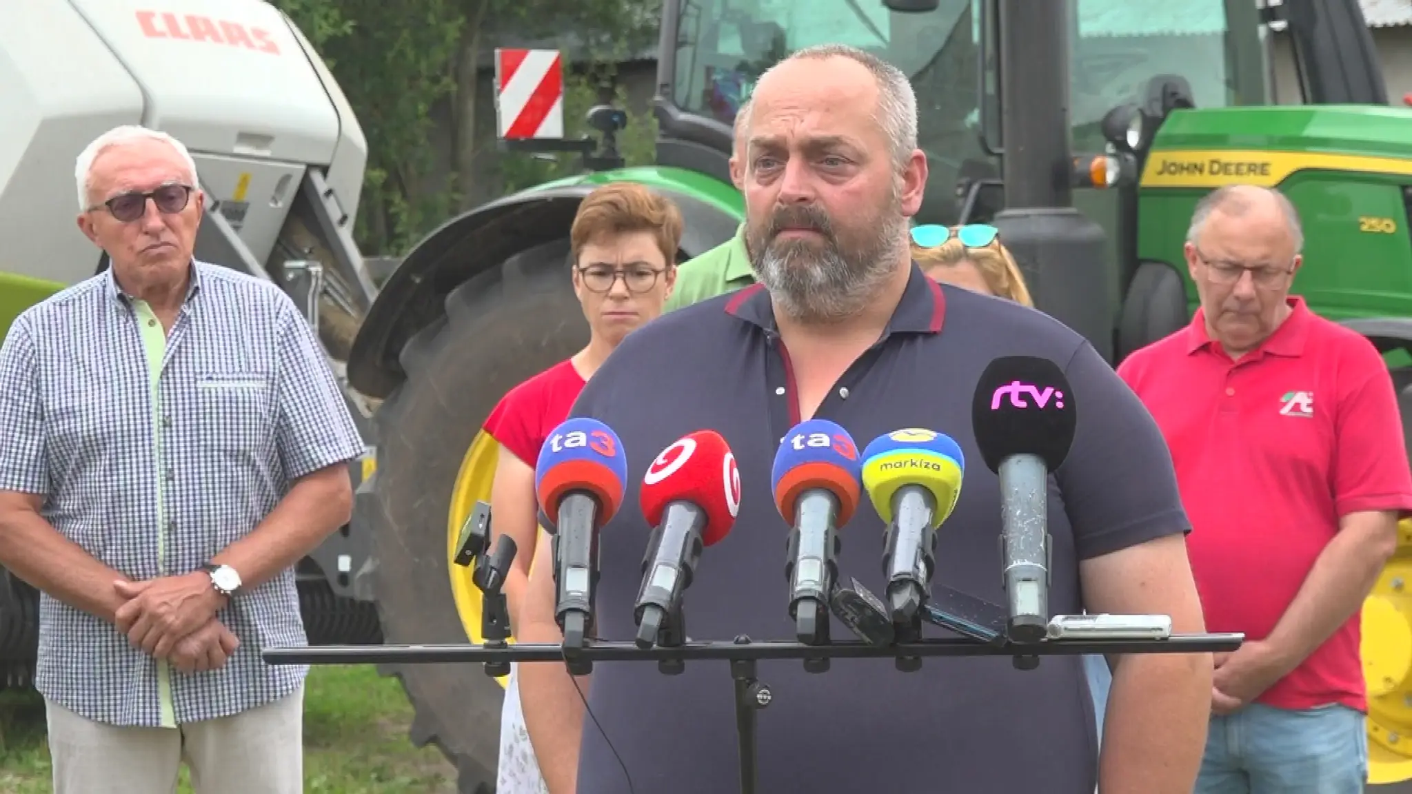 Farmár z obce Háj Martin Sedláček.