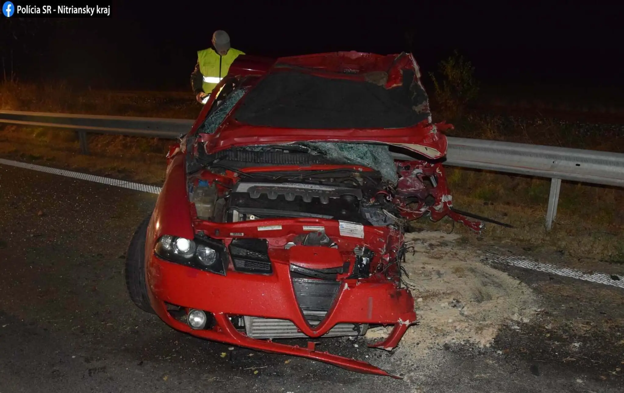 Zdemolované auto po zrážke