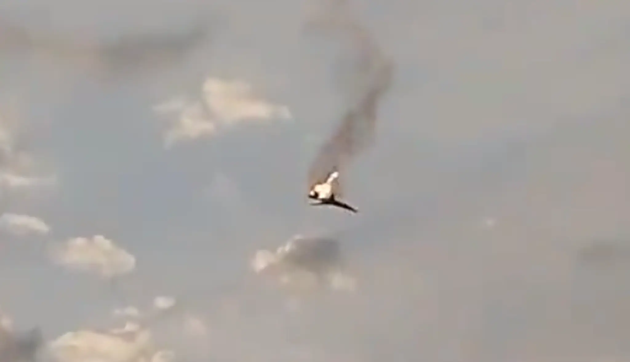 Na snímke bombardér, ktorý sa zrútil na juhozápade Ruska.
