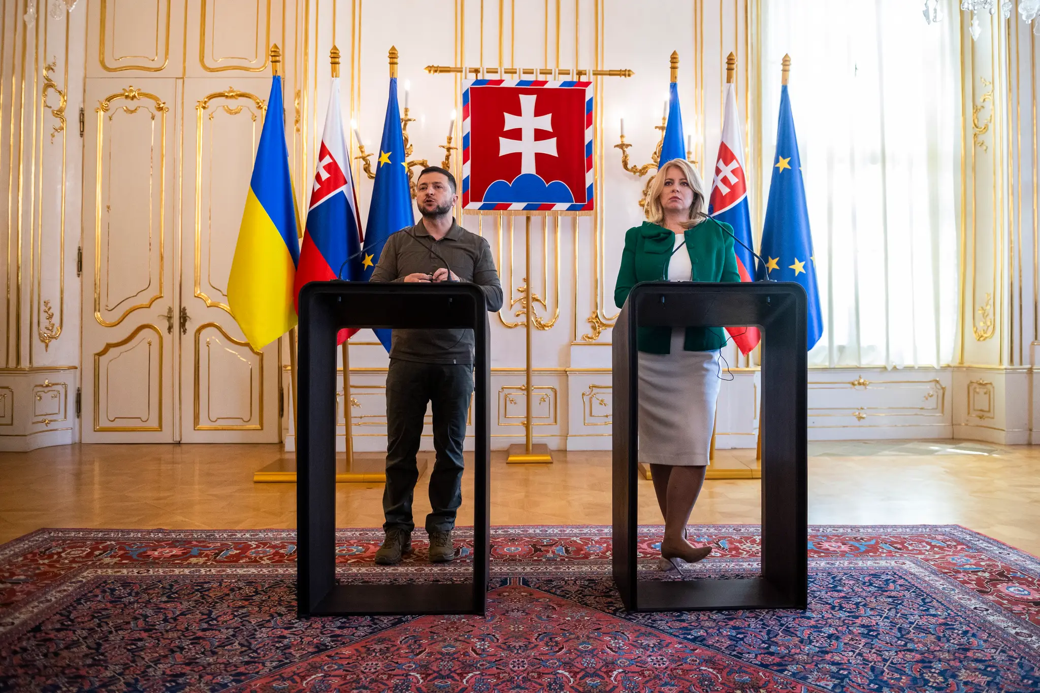 Zelenskyj a Čaputová po rokovaní