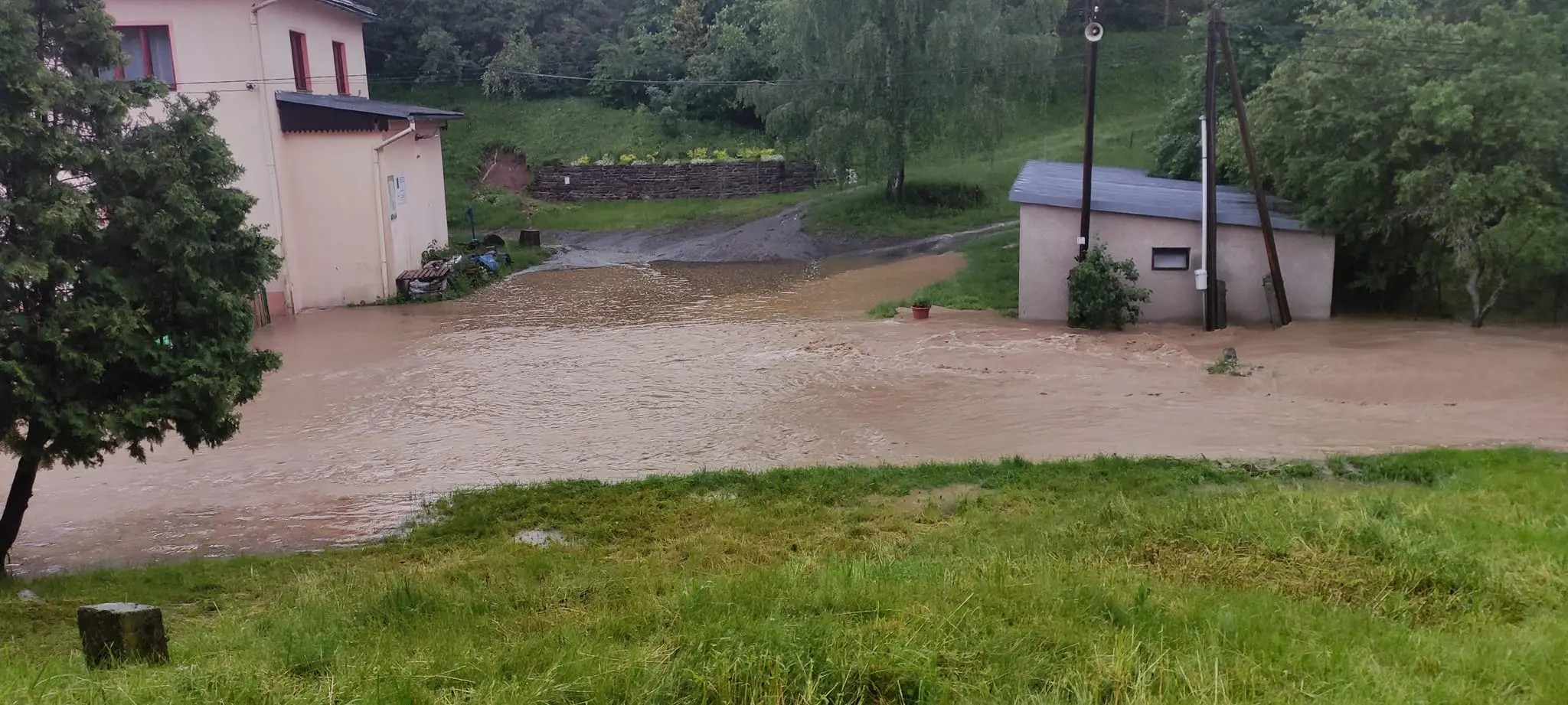 Zaplavená obec Beluj