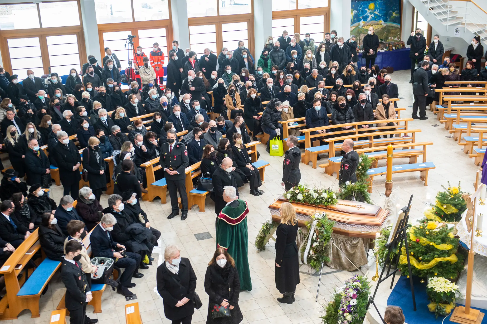 Rozlúčka s profesorom Vladimírom Krčmérym v Kostole sv. Vincenta de Paul.