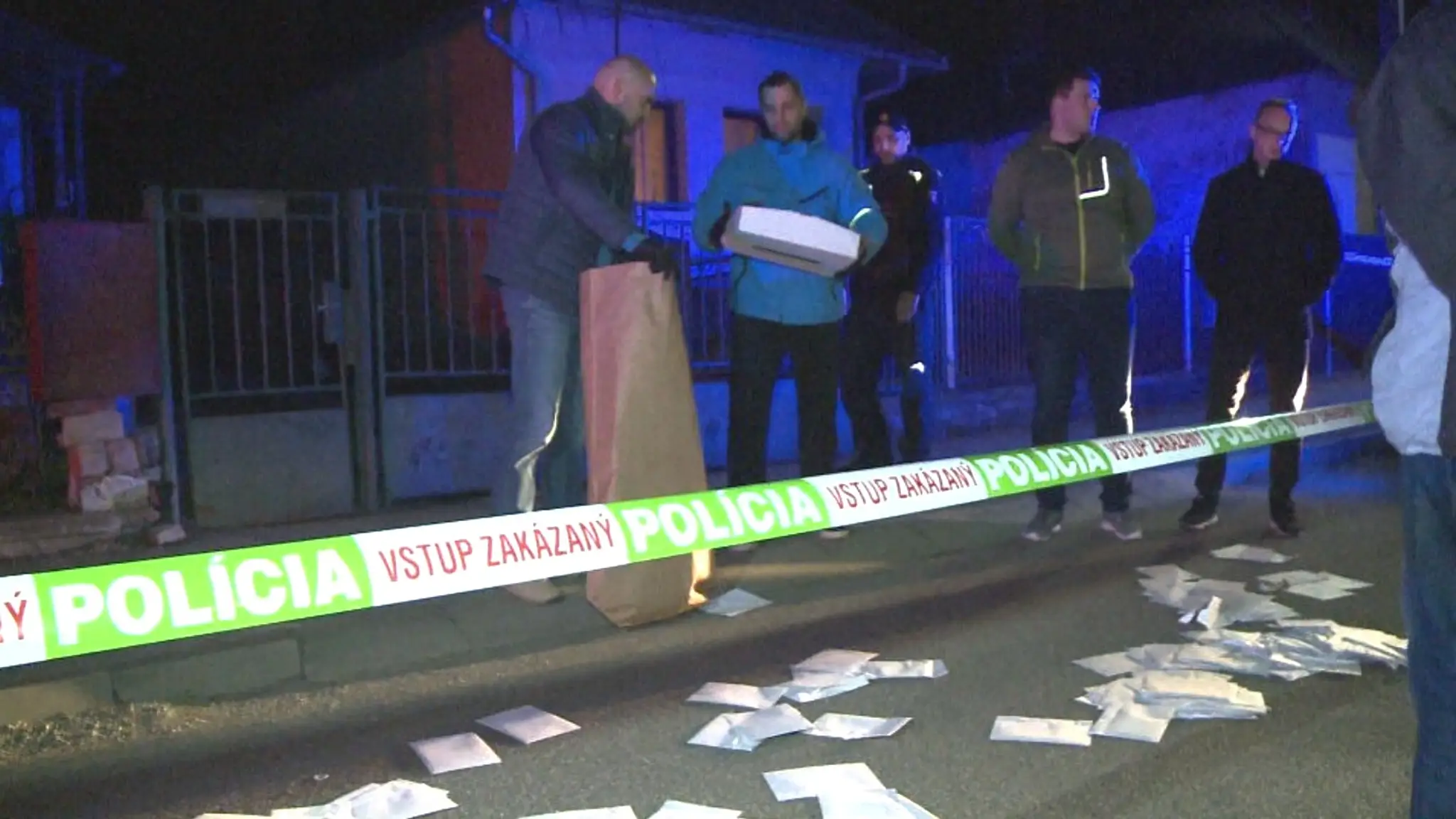 Polícia pred voľbami.