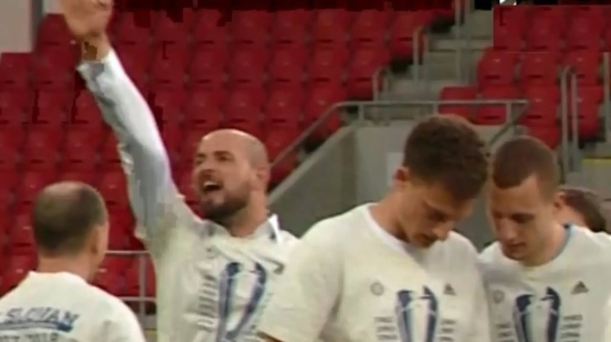 Štvorkolka, na ktorej sa prevrátil 11-ročný chlapec.