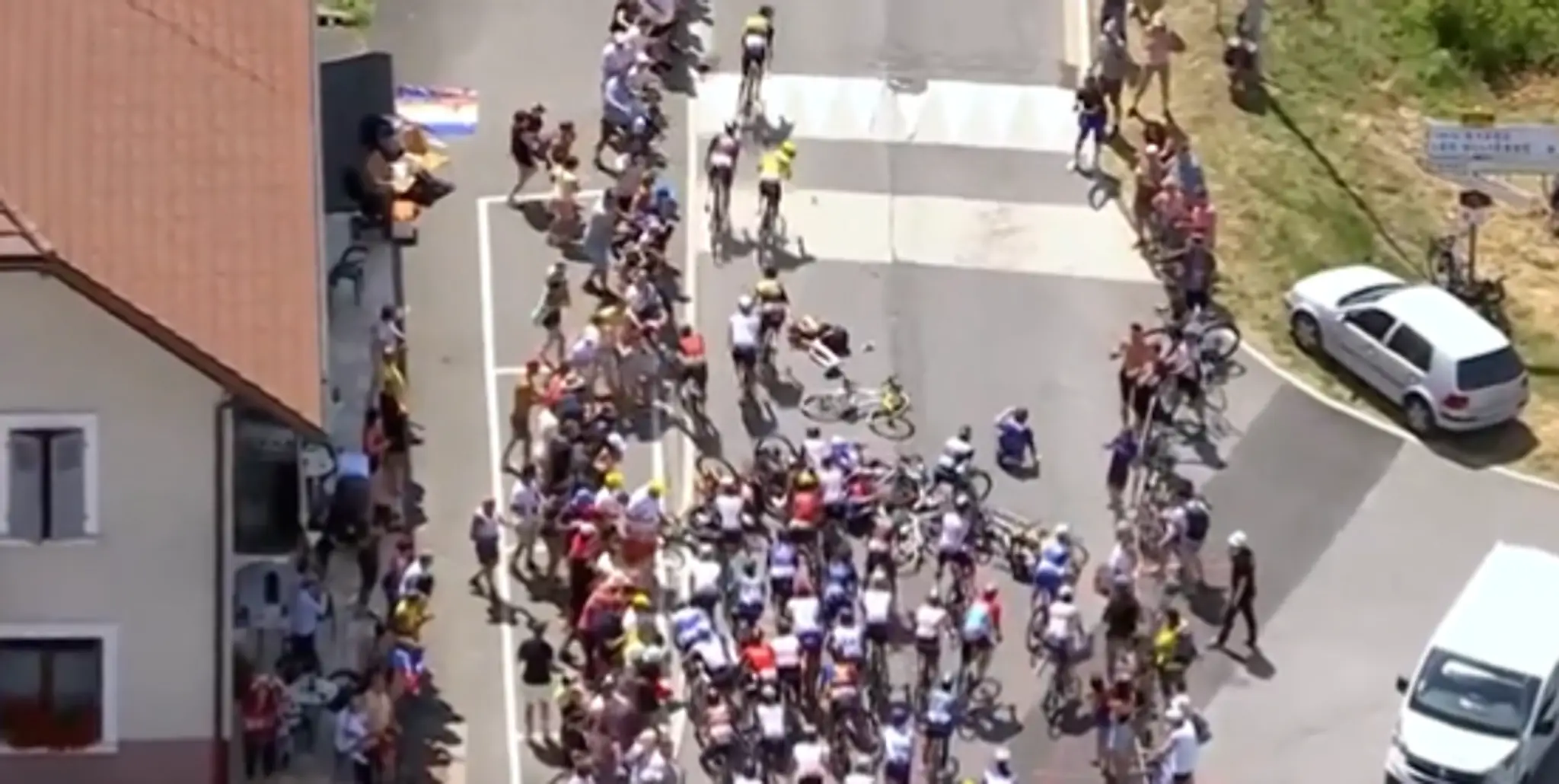 Hromadný pád na Tour de France