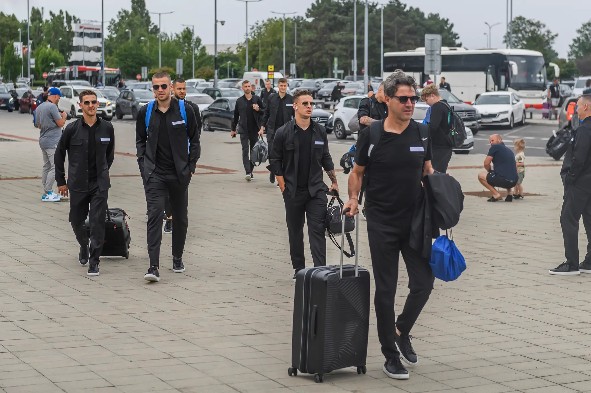 Na snímke slovenskí futbalisti pred odchodom na majstrovstvá Európy vo futbale v Nemecku.