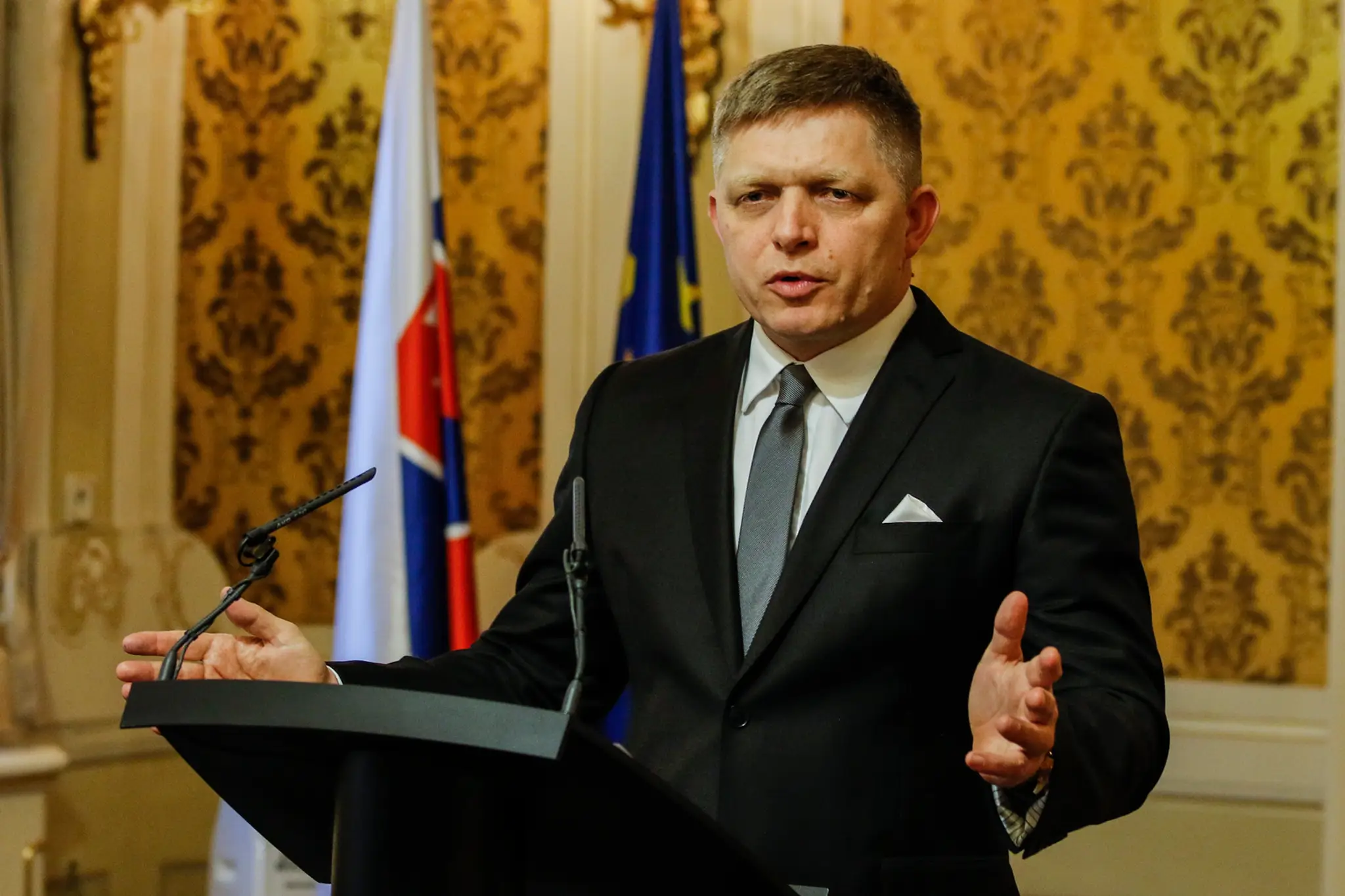 Na snímke Robert Fico
