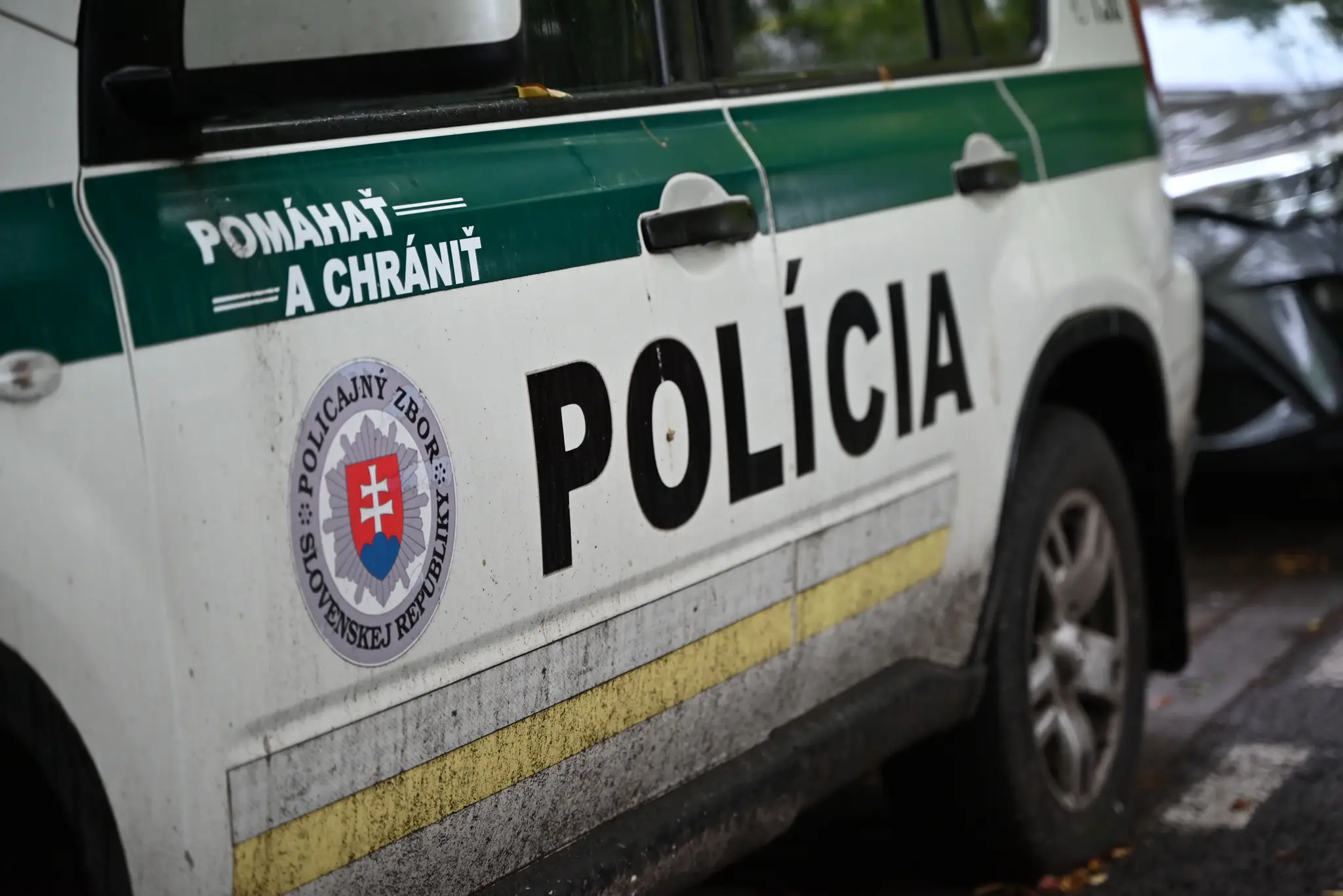 Polícia, policajné auto. Ilustračná snímka