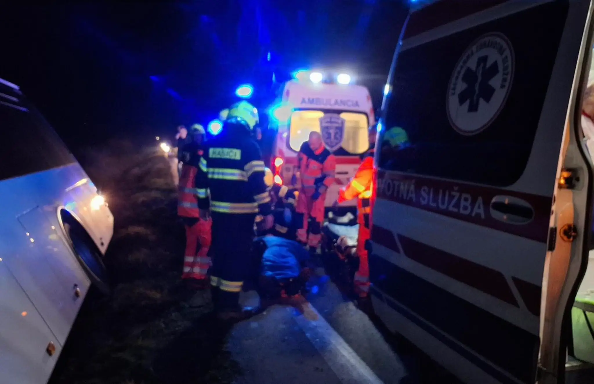 Nehoda autobusu pri Lučenci