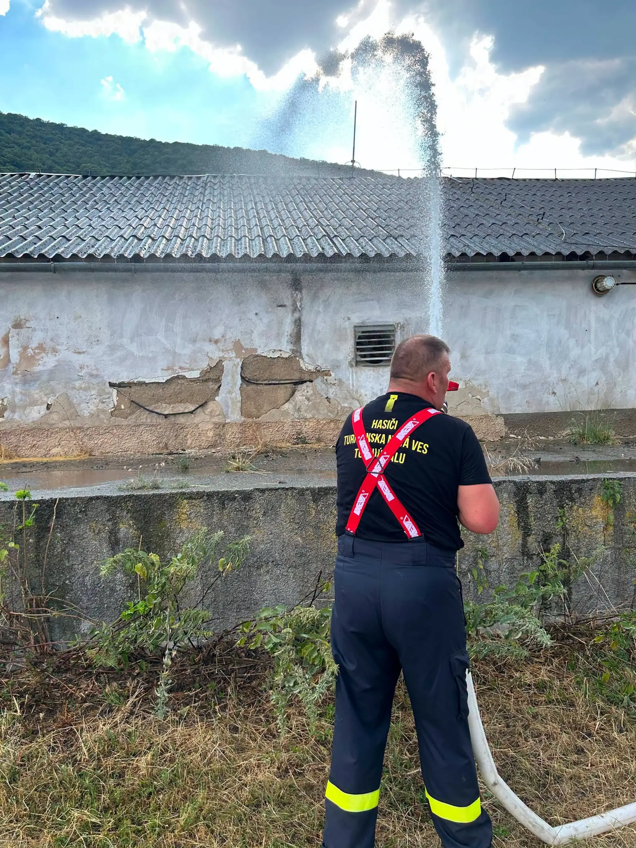 Hasiči zasahovali pri záchrane 20-tisíc kurčiat