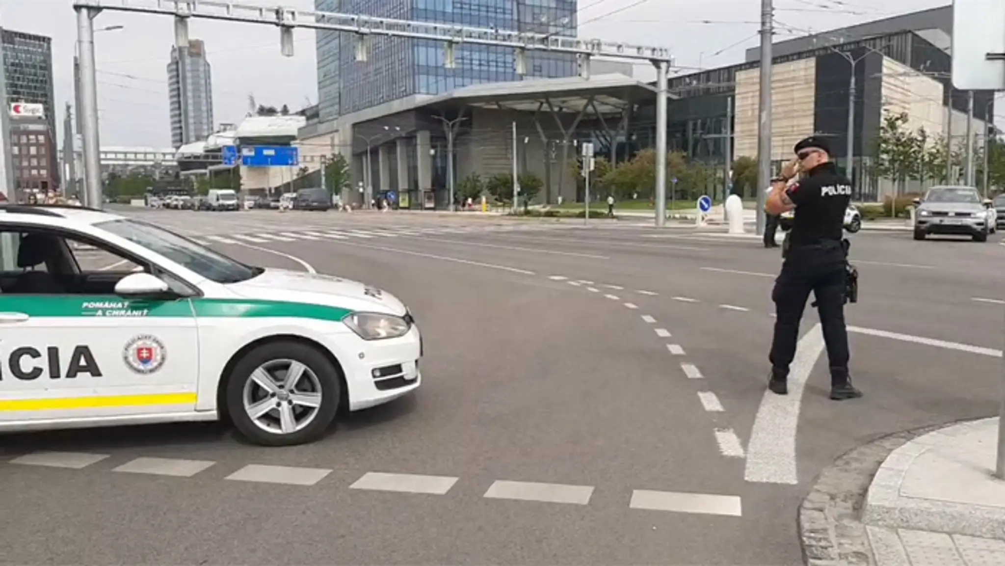 Mlynské Nivy po oznámení nálezu leteckej bomby.