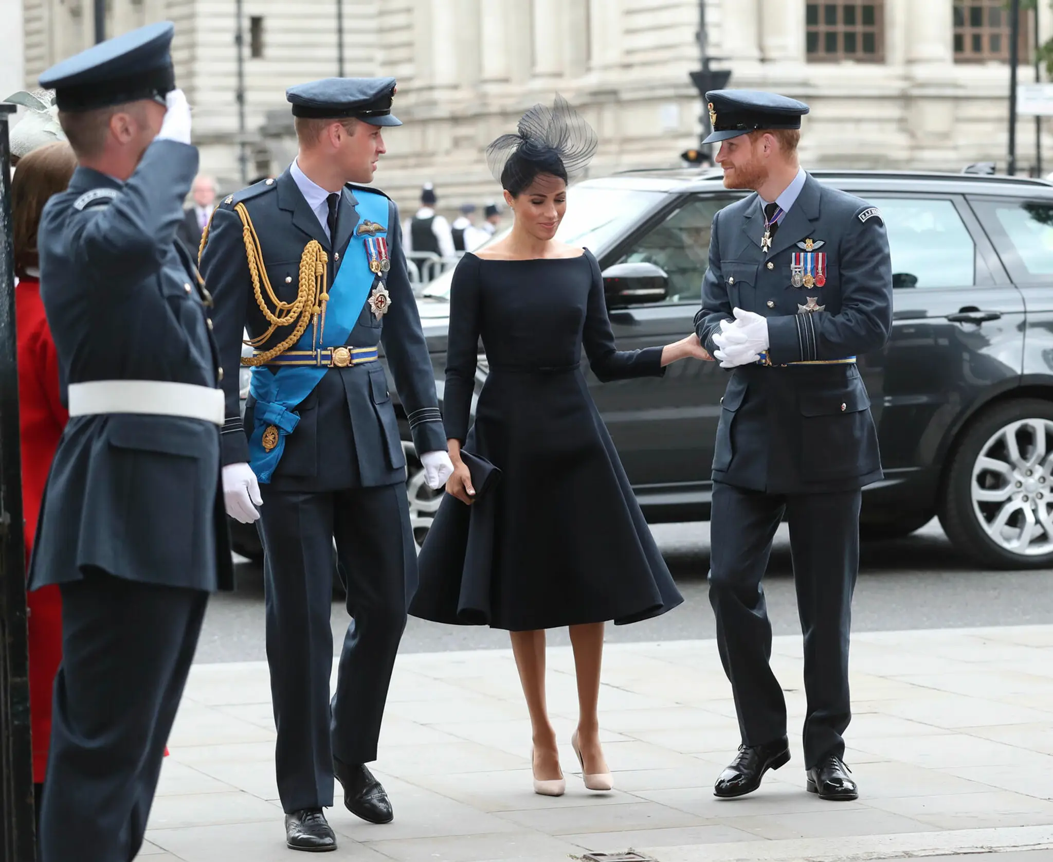 Meghan Markle s pricom Harrym.