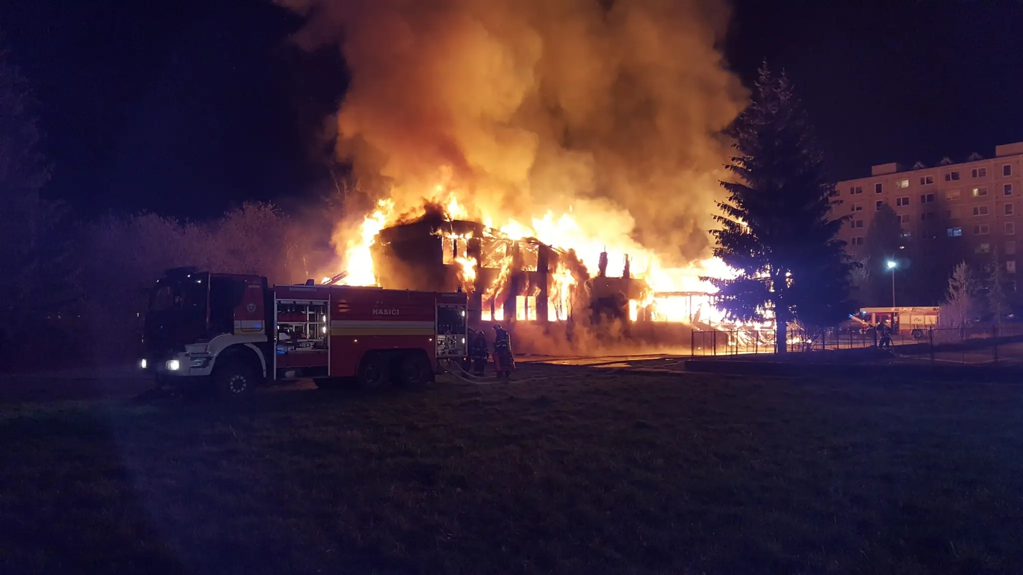 Veľký požiar budovy v Považskej Bystrici.