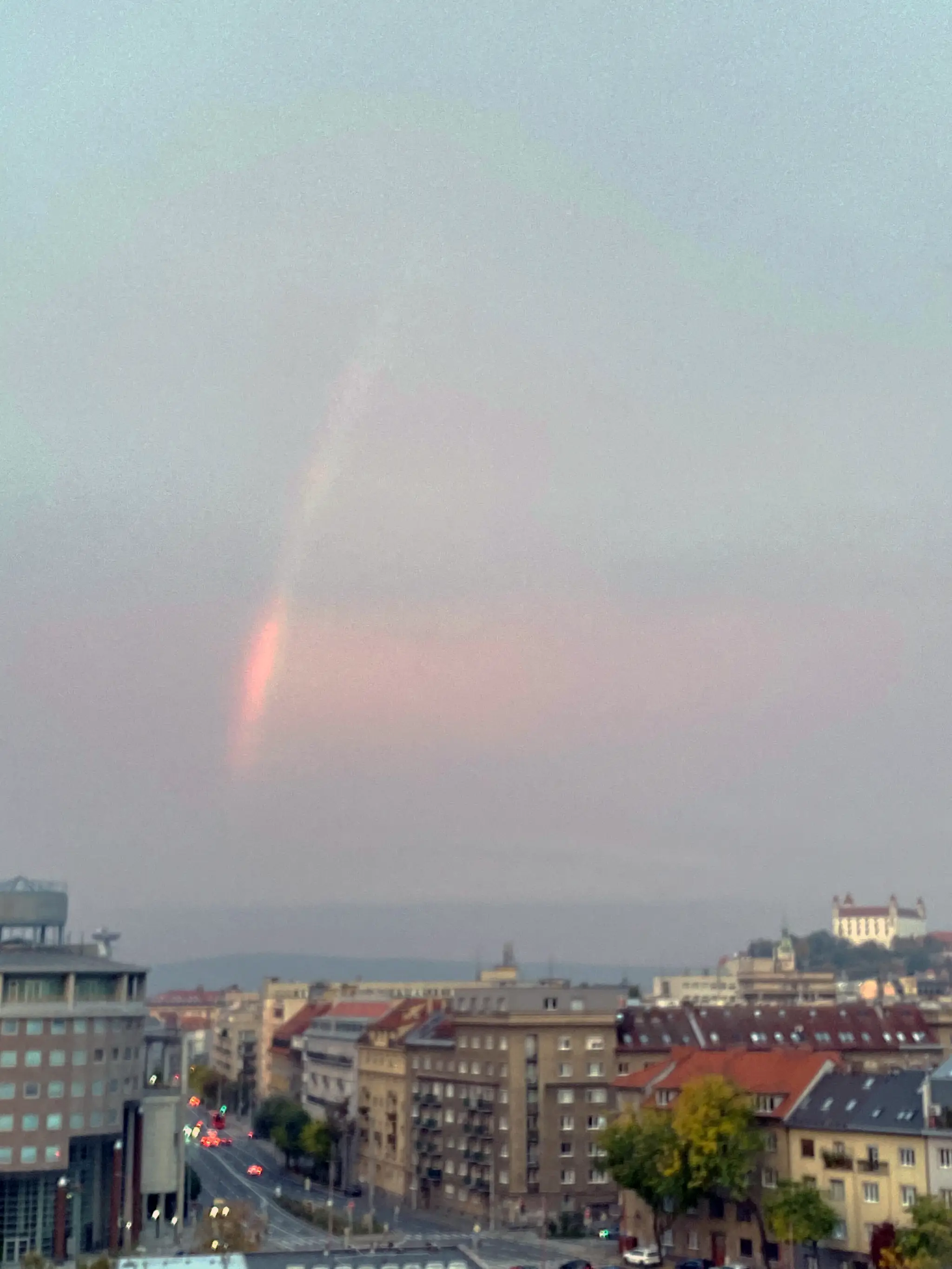 Halový jav nad Bratislavou.