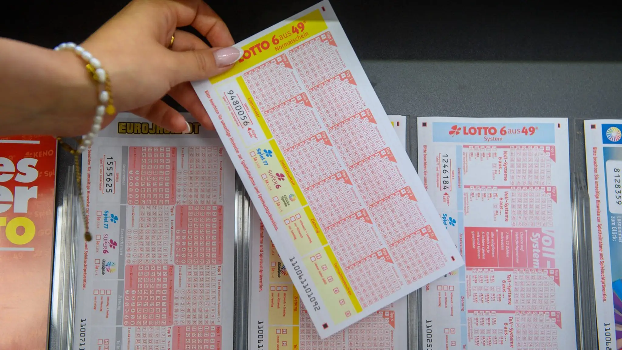 Žreb, jackpot, žrebovanie, lotto.