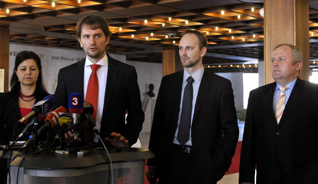 Na snímke Igor Matovič, Jozef Viskupič, Erika Jurinová, Martin Fecko (archív 2011)