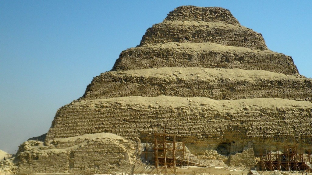 Stupňovitá Džóserova pyramída