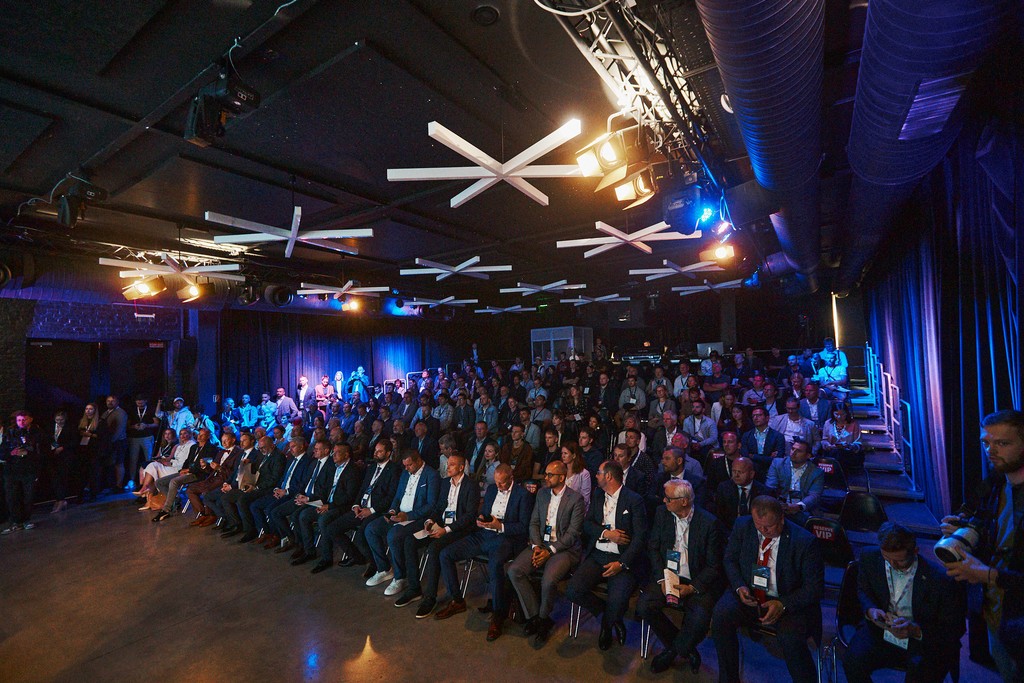 SlovakiaTech 2024 ponúkol za 2 dni až 124 rečníkov na 3 pódiách.