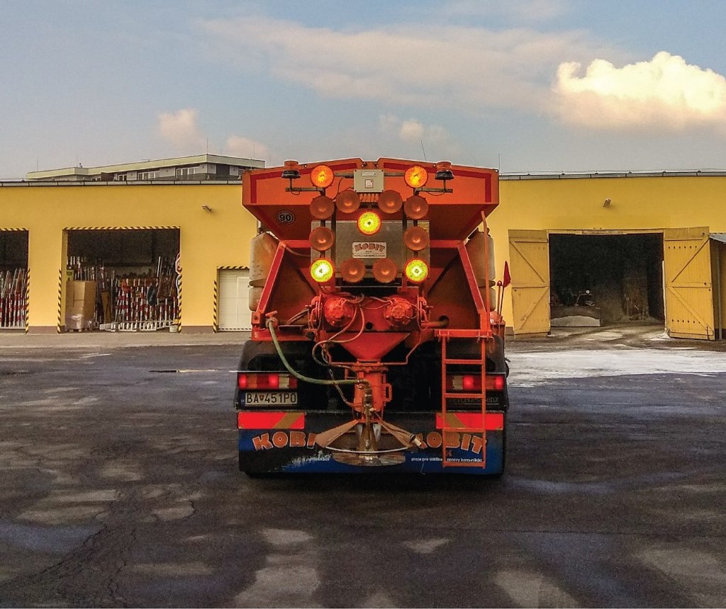 Ak svieti X, nepredbiehajte. 