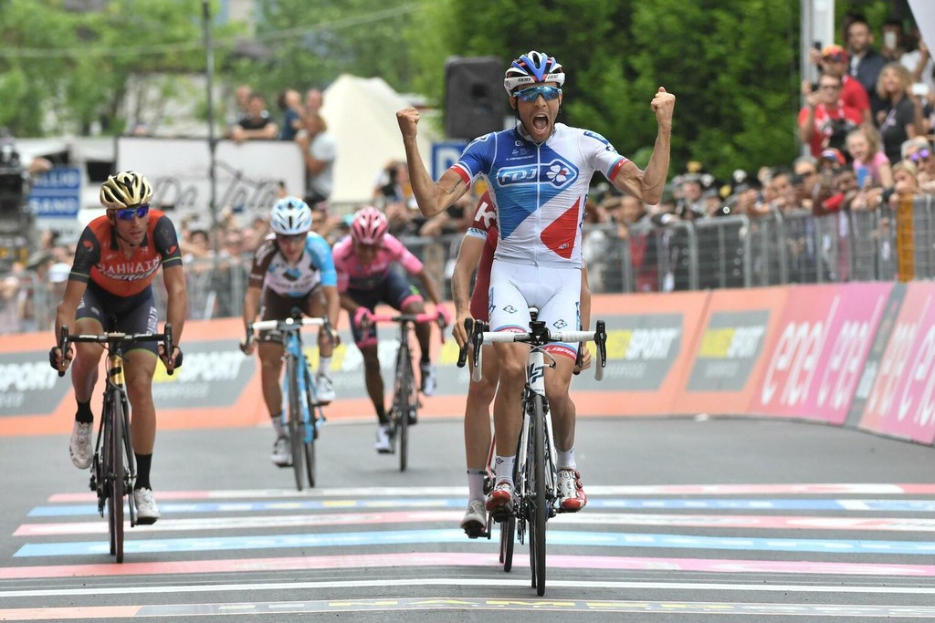 Francúz Thibaut Pinot sa stal víťazom 20. etapy pretekov Giro d'Italia 2017.