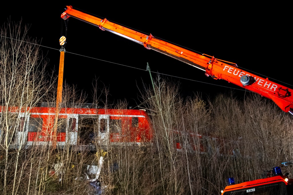 V Mníchove sa zrazili dva prímestské vlaky