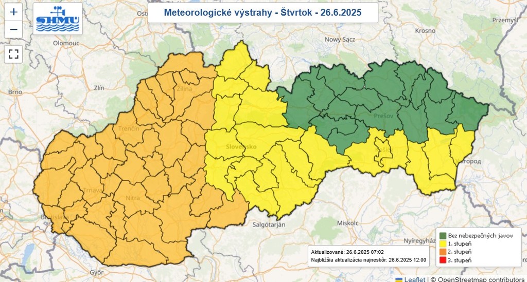 Mapa výstrah SHMÚ pred vysokými teplotami a búrkami.