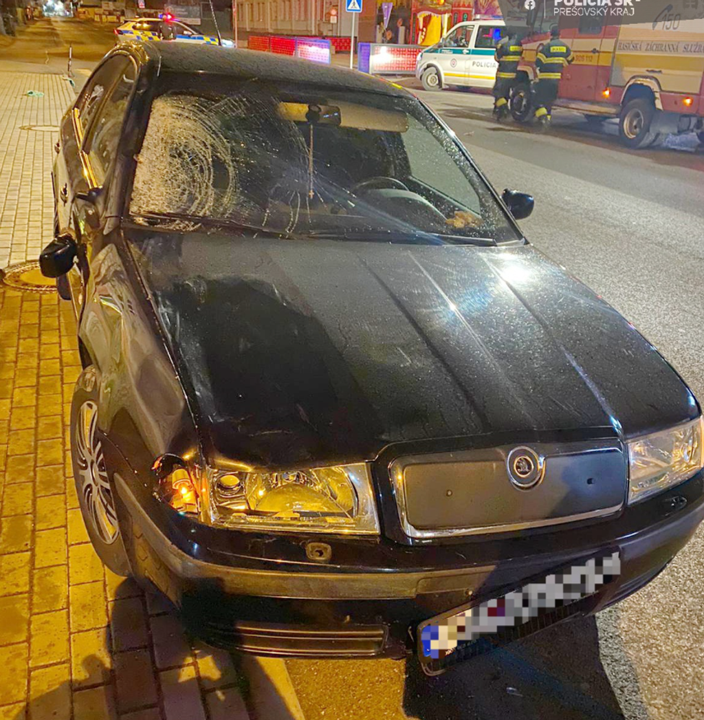 Auto, ktoré zrazilo chodkyňu.