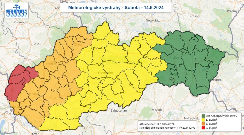Výstrahy pred silným vetrom, dažďom a a povodňami. 