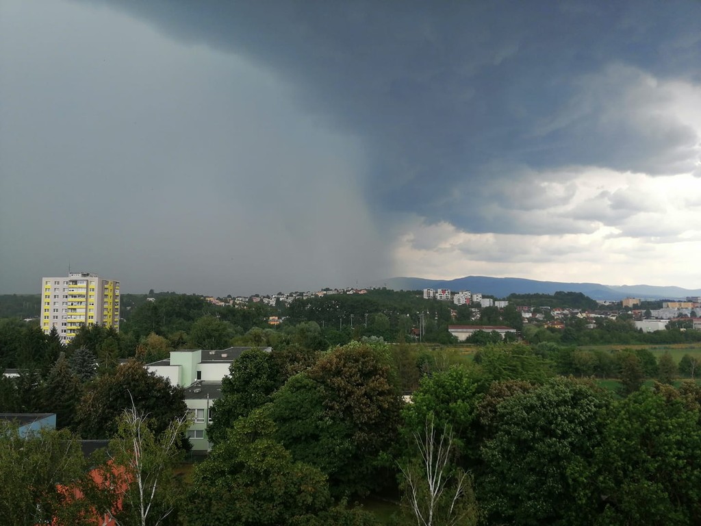 Prešov, severná časť Slanských vrchov, zo sídliska III