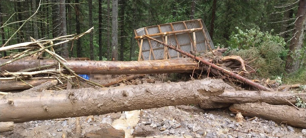 Smrtiaci prístrešok.