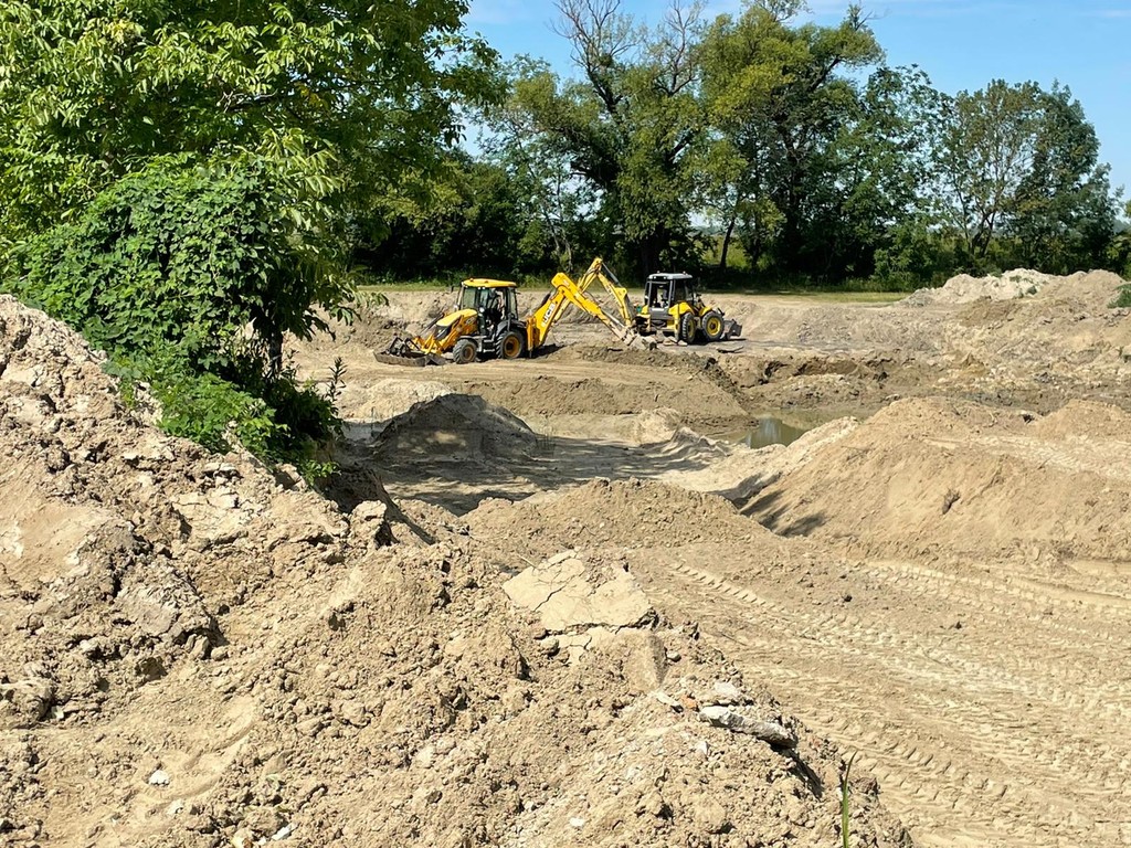 Polícia pravdepodobne vykopala hrob Róberta Niguta.