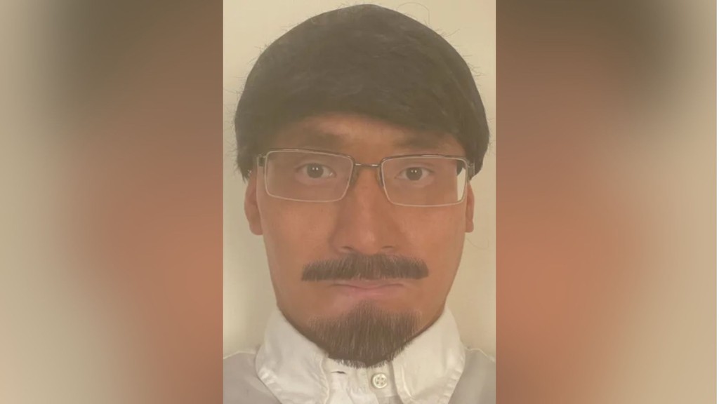 Thomas Kwan po zamaskovaní.