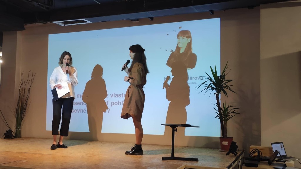 Natália Tokárová (vpravo).